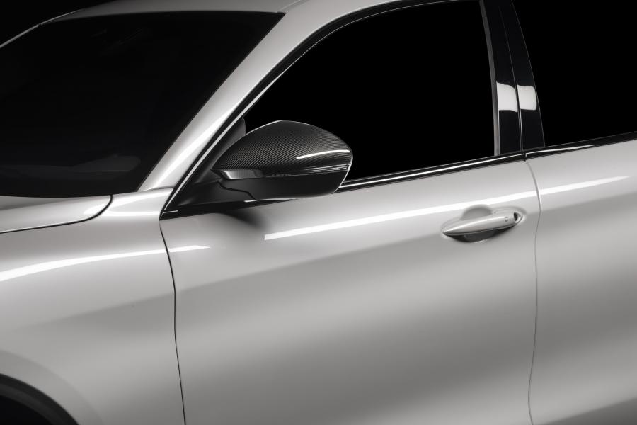Детали экстерьера Alfa Romeo Stelvio Ti (949) 2019 года  (фото 5 из 12)